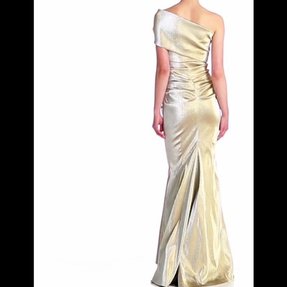 Talbot Runhof evening dress - Picture 2 of 7